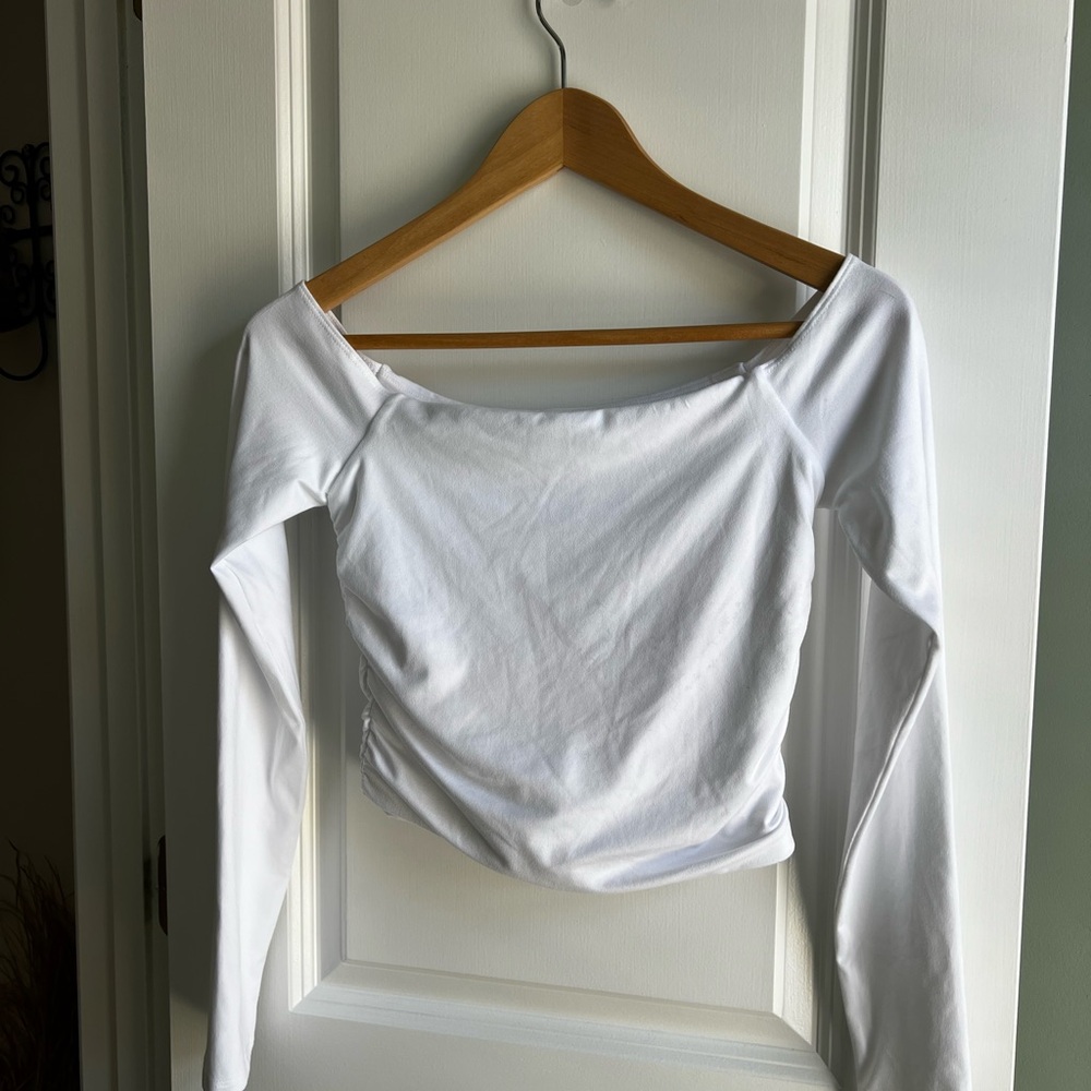 Hollister Off-Shoulder Classic White Long-Sleeve Tee